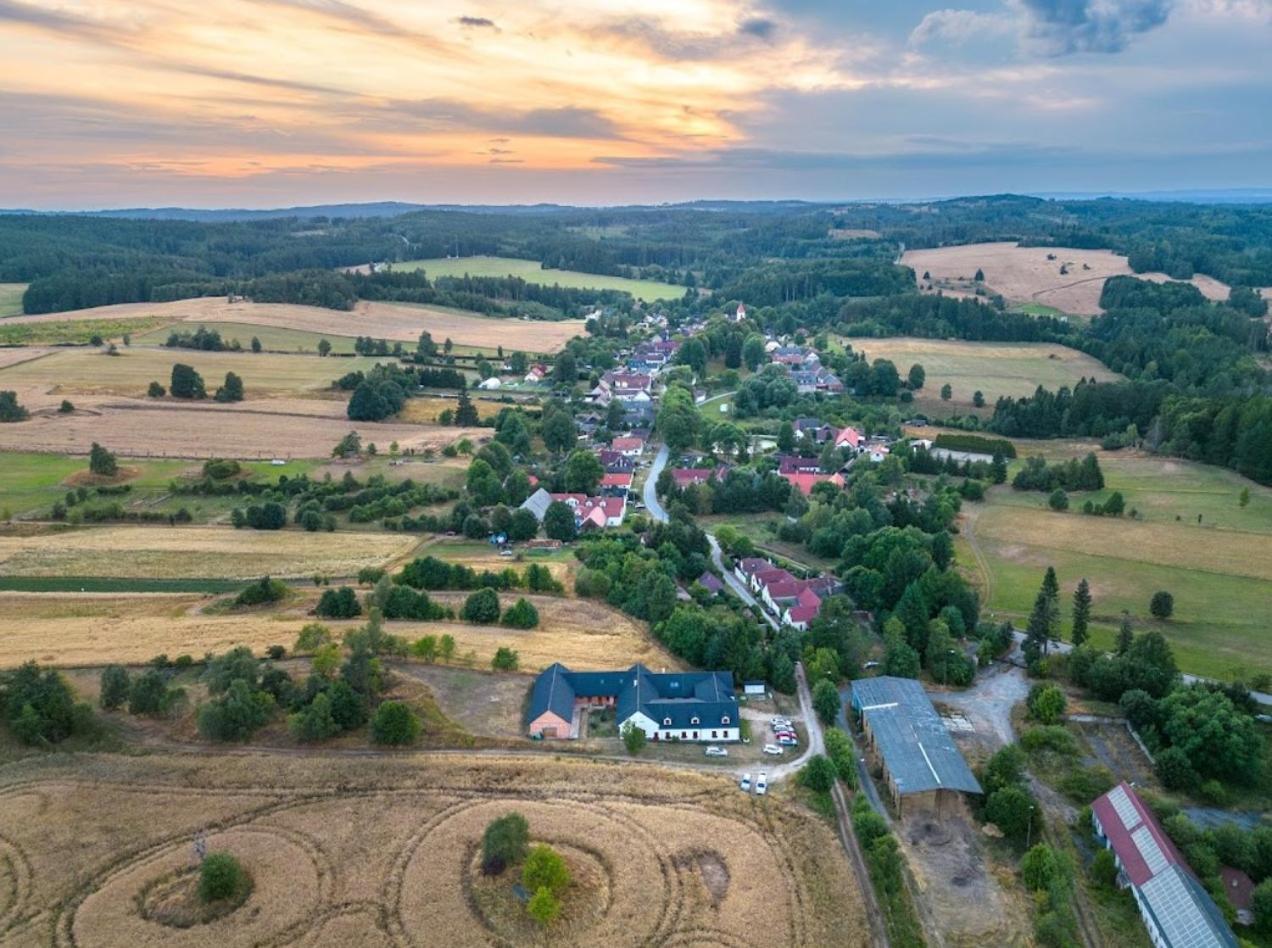 Matejovec 109 & Ubytovani Na Statku Cesky Rudolec ภายนอก รูปภาพ
